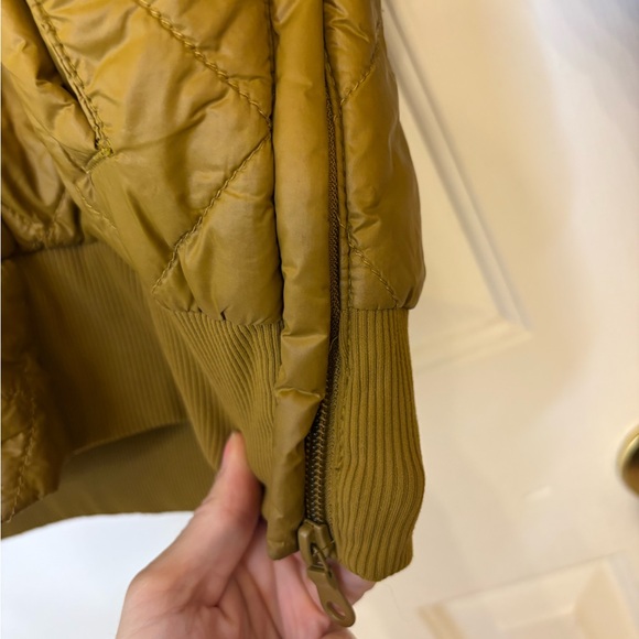 Offline by Aerie Mustard Quilted Bomber Jacket Cozy Sherpa Lined Medium - Picture 11 of 12